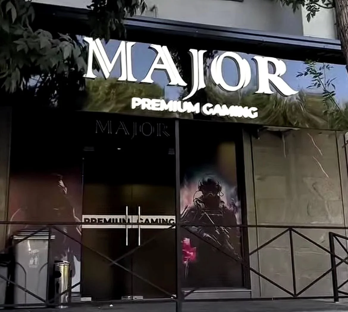 Major Premium Gaming fasad peshlavhasi